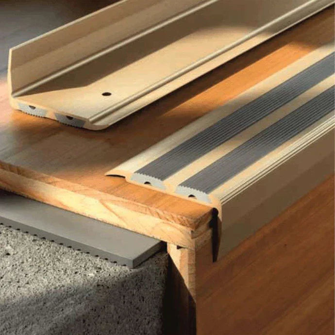 SA11 40 x 20mm Non Slip Rubber Aluminium Stair Nosing Edge Trim With Insert External Use